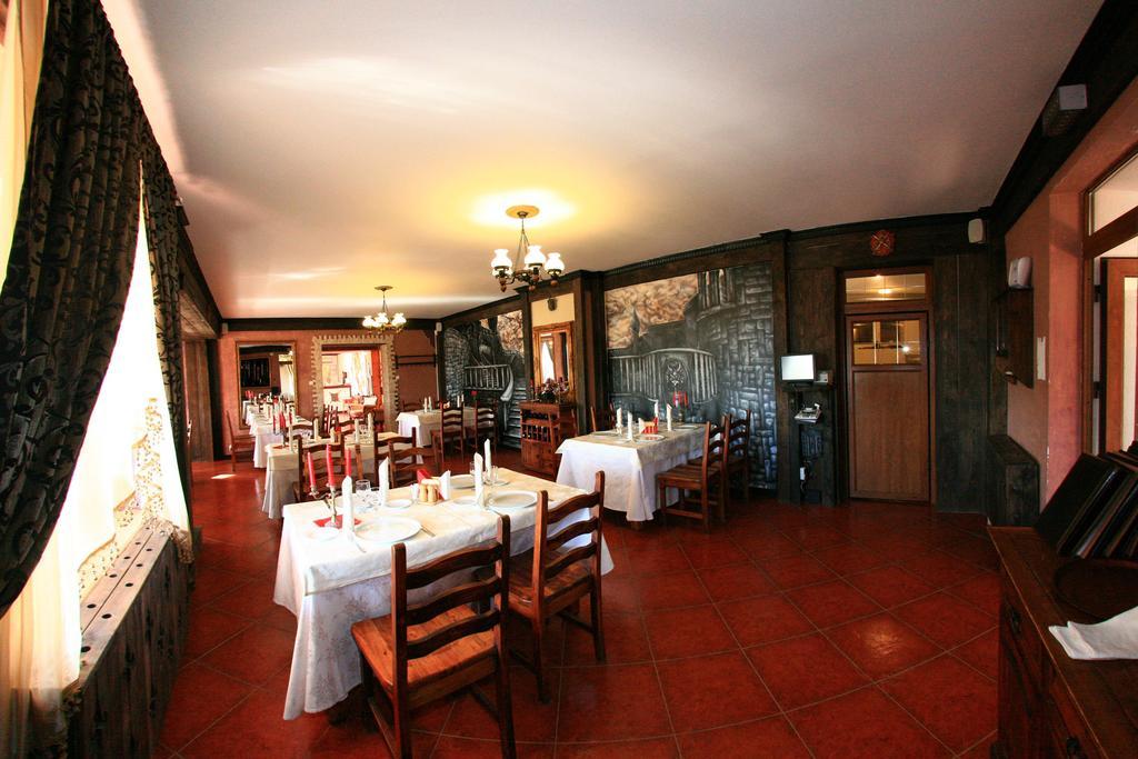Castelul Lupilor Hotel Chimindia Exterior foto
