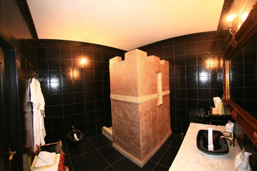 Castelul Lupilor Hotel Chimindia Habitación foto